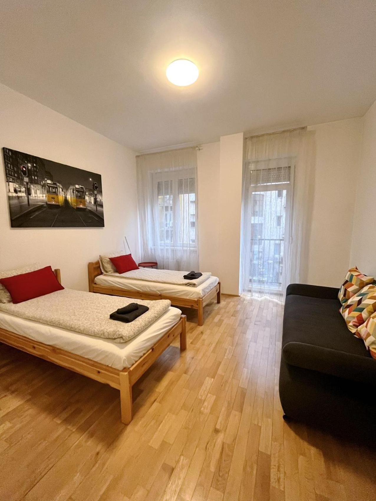 Boutique Family Apartment In The Heart Of City Budapest Exterior foto
